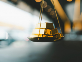 黃金價格崩快2成現在能買？黃金王子楊天立：回檔6成都算合理預期「3變數讓黃金常態劇烈波動」