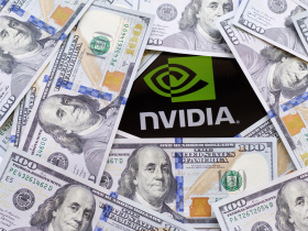 輝達薪水解密！工程師年薪上看1340萬「只是基本薪資」…黃仁勳自豪創造「員工富翁」：沒CEO像我這樣