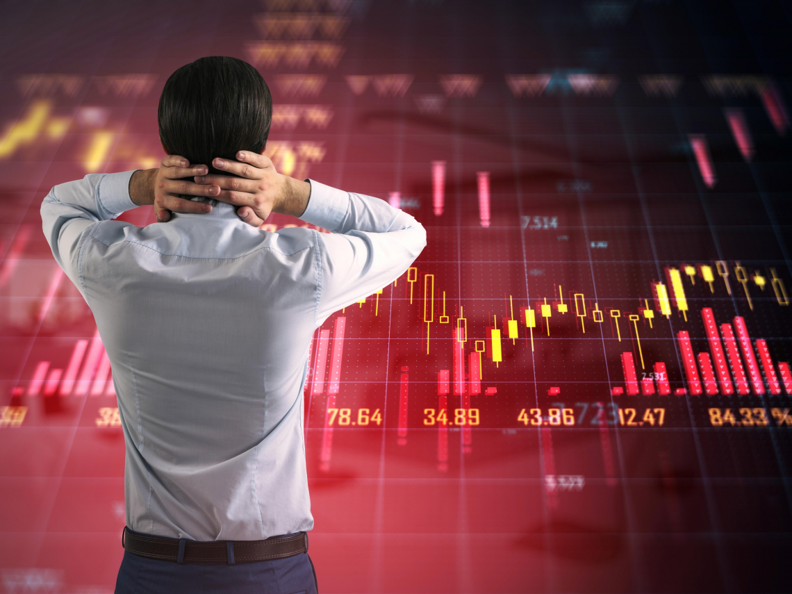 2026封關倒數！台股站回5日線，台光電攻2千飆漲停，群創、友達為何一起衝？哪幾檔PCB出頭補血？