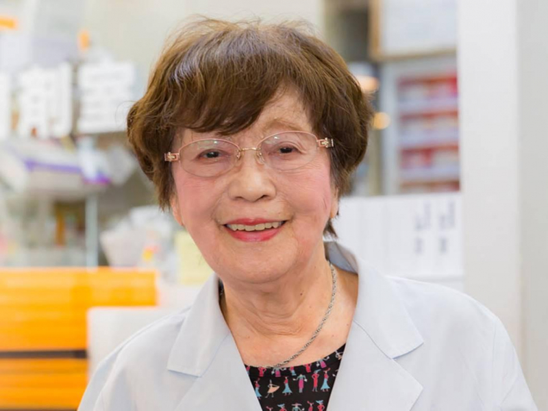 100歲藥師奶奶「每天第一個上班、最後一個走」！曝不生病撇步：每天花30分鐘做這事，長壽秘訣全靠生活習慣