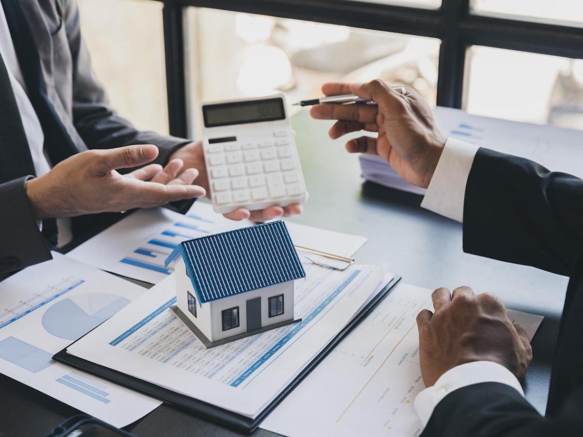 2026股房投資策略》股市高原震盪 商辦成資金新避風港