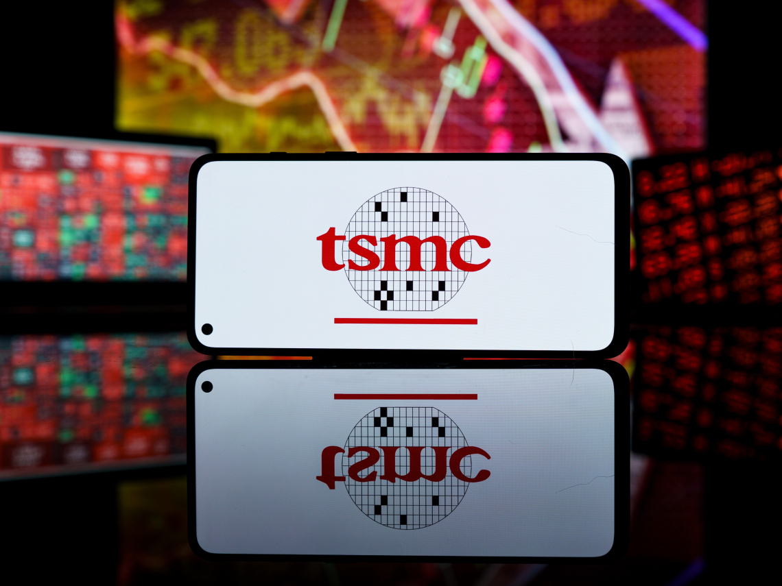 台積電1月營收首見4千億、魏哲家喊強勁成長年是真的！股利多少？外資反手買、尾盤硬拉…封關看1900？