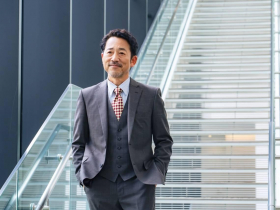 有錢人和你想的哪裡不一樣？他和超級富豪朝夕相處30年，見證「8個致富法則」：這才是拉開差距的關鍵