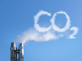 碳費最新動態》234家爭取「2折優惠」名單4月底揭曉！自主減量計畫、高碳洩漏認定審查進度一次看