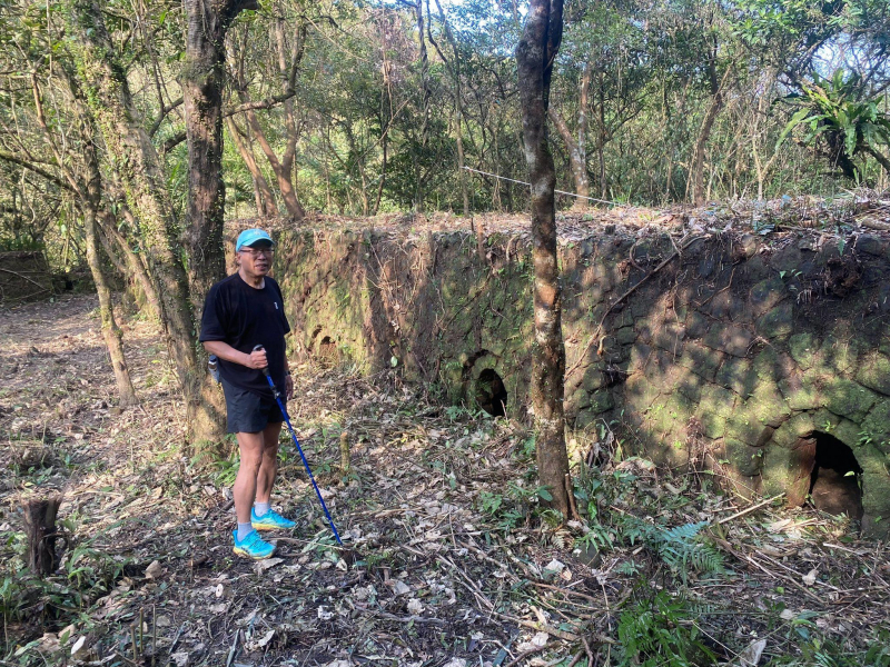 藏在新北雙溪的百年廢礦坑，「有一點吳哥窟味道！」謝金河讚：思古幽情的史蹟之旅