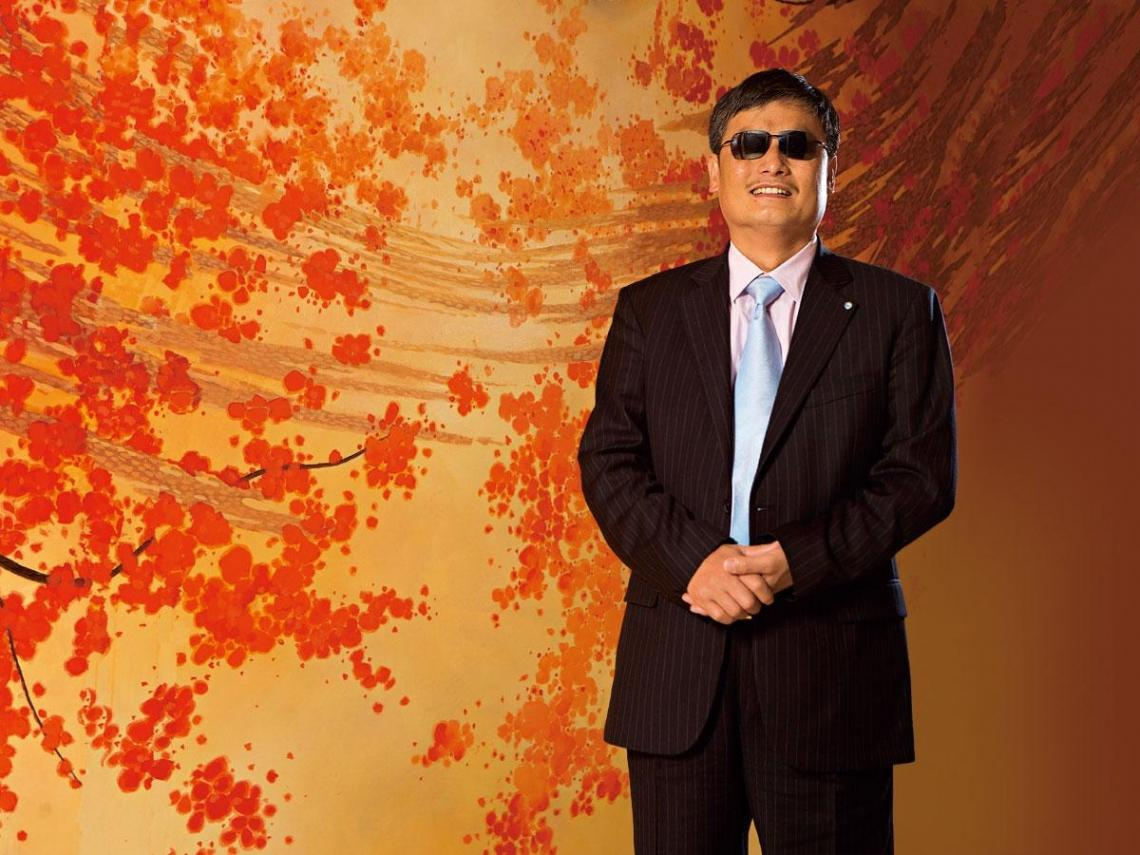 被質疑「裝瞎」　傳奇盲人律師陳光誠告前央視記者王志安求償3.3億日圓　一旦定罪恐面臨「遣返中國」風險？王志安自稱「腦袋疼沒出庭」