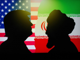 川普周末恐對伊朗動武？CNN曝美軍待命空襲，美伊談判3個半小時無果，白宮拉鋸內幕曝光