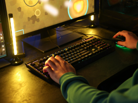 男大生4天沒睡狂打遊戲，起身「一聲慘叫」倒地人沒了！母心碎同意拔管...日常5習慣恐致腦出血