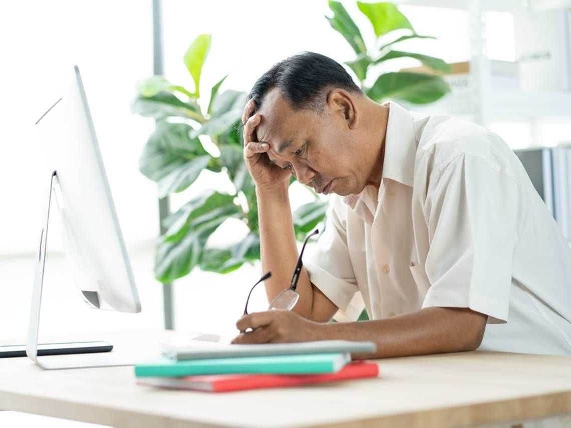 退休金1600萬賠到只剩100萬！62歲翁「投資3錯誤」賣掉豪宅、晚年租屋打工淚訴：我真笨，怎會賭這把？