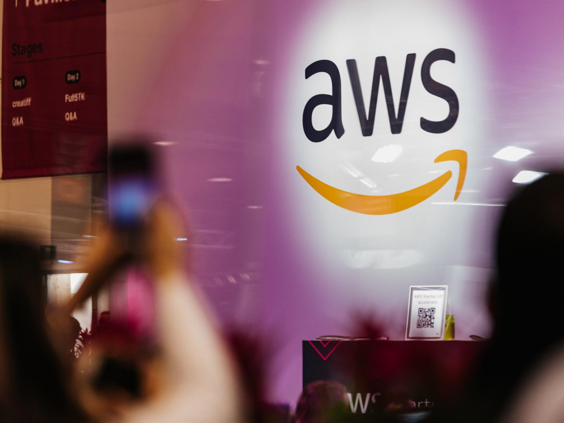 亞馬遜AWS資料中心遭襲，金融業首當其衝！當雲端成數位轉型核心，企業如何分散地緣風險？