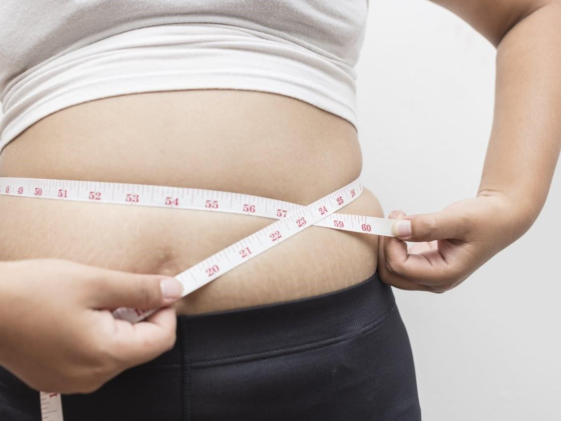 不只「肝臟出事」！醫揭脂肪肝害血糖、膽固醇失控「比肝癌更奪命」…喝咖啡、吃魚油能改善？一文看懂