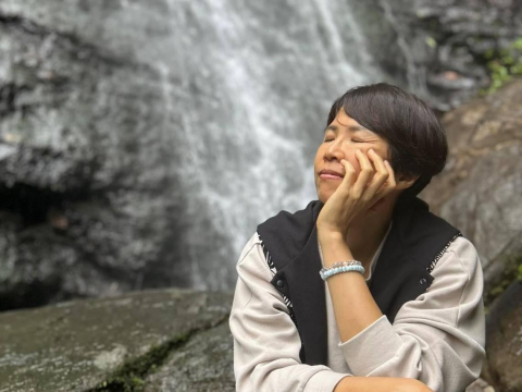 該插管還是放手？校長爸爸最後的生命哲學課：扯下呼吸器說「想回家」，牽著家人的手安詳告別