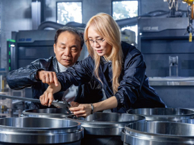 破框故事3    自家屋簷下發跡  被外商「調教」出高良率   鑫立從卡車零件鑄進日法設備廠