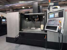  專家指路       沒錢併購、不甘放手、陸廠壓境  怎扭轉悲情？   組產控公司  成了傳產救命繩？