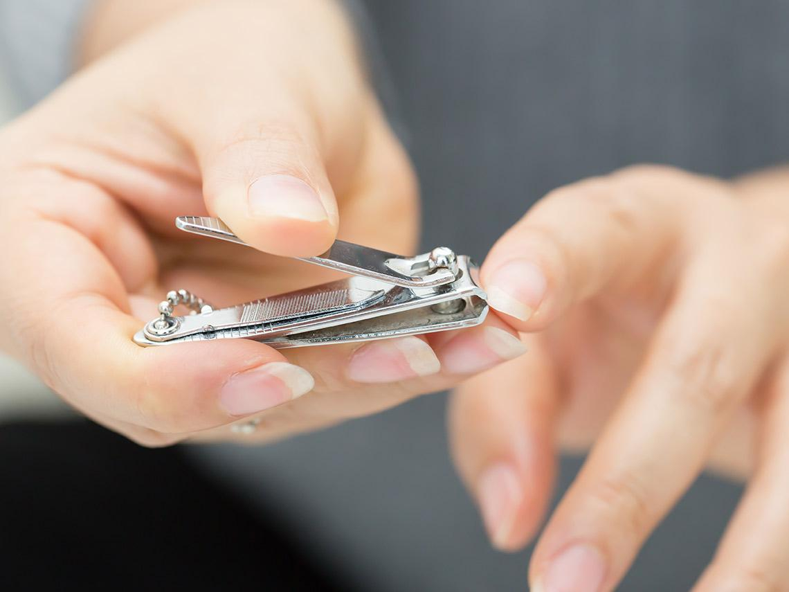 少碰刺激溶劑、多保溼、剪平是基礎常識 愛美別過度  不可忽視指甲警訊