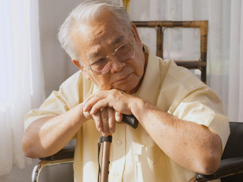 外孫4年不聞不問、病重也沒來…外公心寒「生前1招」剝奪不肖孫遺產繼承權：讓他們一毛也分不到