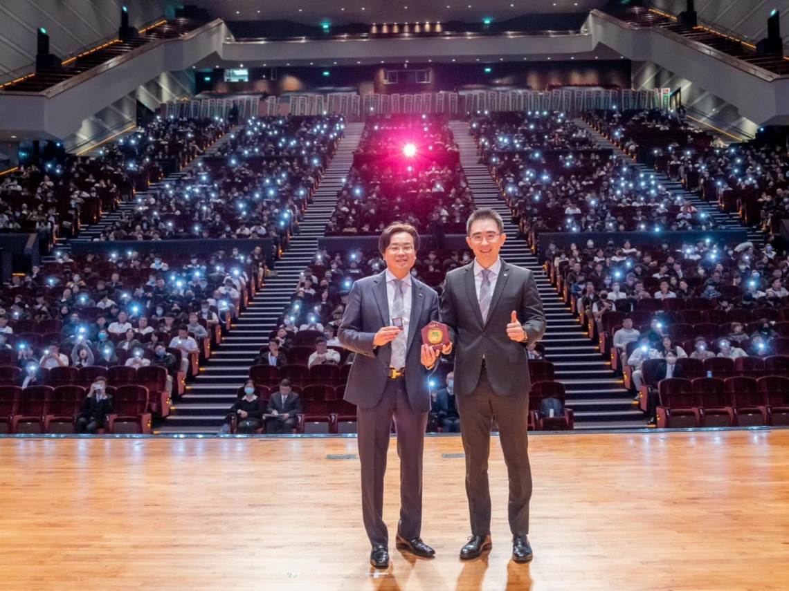 不畏房市冷！信義房屋陳鼎元逆勢破個人紀錄　奪2025業績TOP1