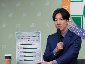 李貞秀中配立委身分，柯文哲坦言5成民眾不支持...韓國瑜要出手協商了！民進黨民調：雙重國籍誠信存疑