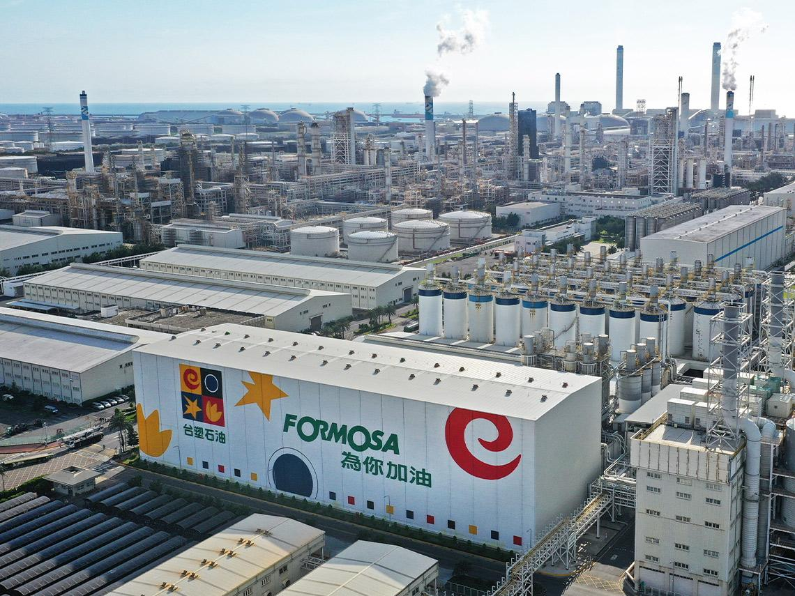 荷莫茲海峽封鎖，台灣電子大廠急問「貨卡海上怎辦？」海運停擺，華航電話接到手軟...誰是物流大贏家？