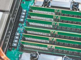 三星罷工9萬人串聯，南亞科、華邦電、旺宏齊亮紅燈！記憶體股飆風再起？這家高層認了：Q1看太保守