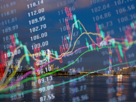 3萬 5千點的資產保衛戰！川普交易、戰火與降息潮下，散戶如何用「對沖思維」守住財富？