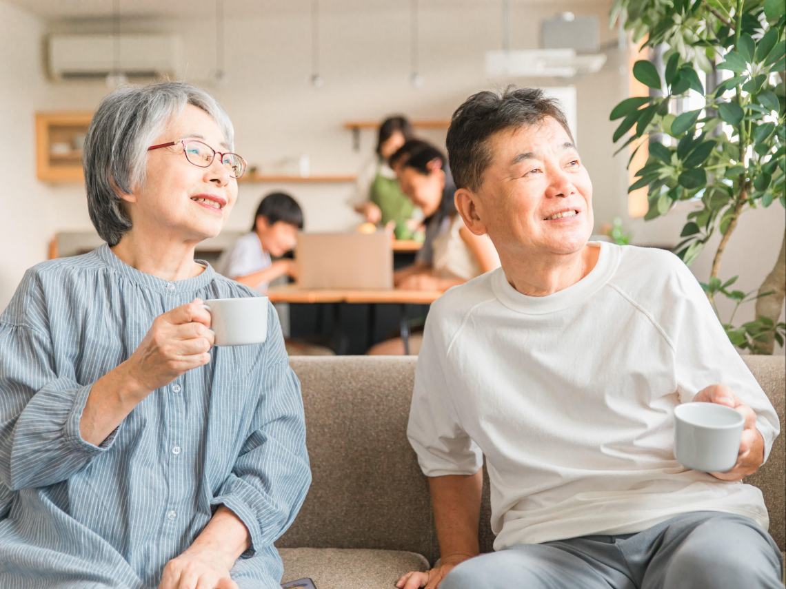 75歲母兩天沒回LINE，南漂兒急找人開鎖已成憾事…只靠聊天群組照顧還不夠！4點體檢遠距照顧系統