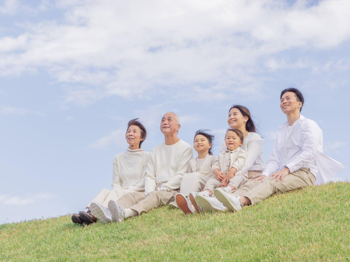 家人一定要住同個屋簷下？他長照洗腎母、憂鬱妹多年，「分開住」才懂：適當距離，反而讓彼此更自在