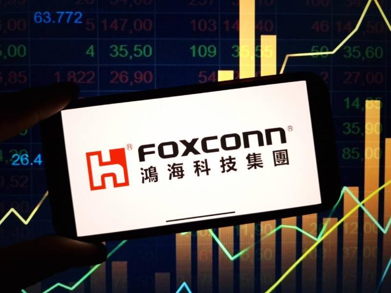 鴻海(2317)股價262➝198元，配息創高為何不漲？說好400元何時到？老手觀察3年私房祕訣：盯緊1起漲訊號、甜甜價曝光