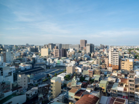 換屋族等了18個月，自備款終於能少準備1成！房仲拆解房市走向：中大坪數家庭房交易有機會增溫