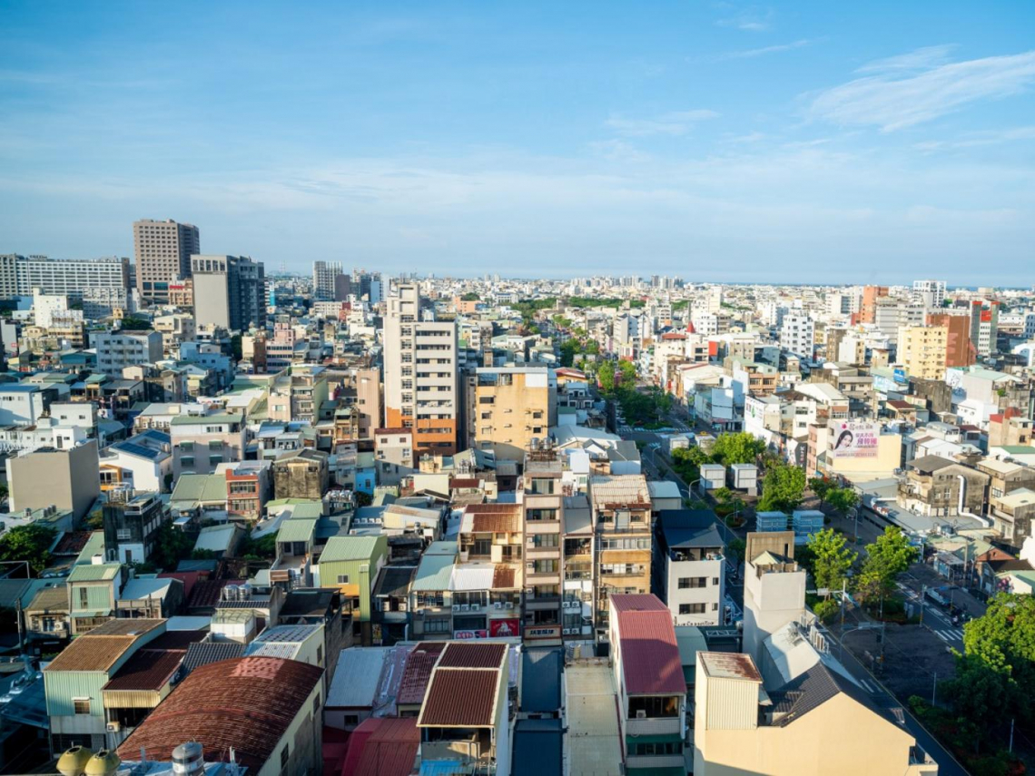 第二戶貸款2千萬少籌200萬…網推敲下一步：選前重回7成房貸？李同榮拆解央行意涵：交易回溫必擁1條件