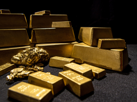 黃金為什麼一直跌、金價還會再跌？黃金價格失守4500美元，43年來單週最慘…原來與歷史崩盤背景相似