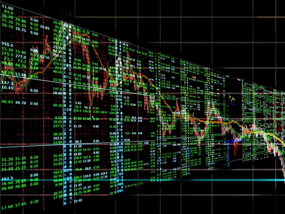台股盤中大跌千點禍首！外資3月賣超已逾8000億誰能逃？八大公股護盤股出列，原來這兩檔熱門ETF也入榜
