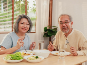 失眠、肌少症都跟腸胃有關！醫教4字訣化解「吃少、脹氣、排不出」困擾：一日養生時辰表曝光