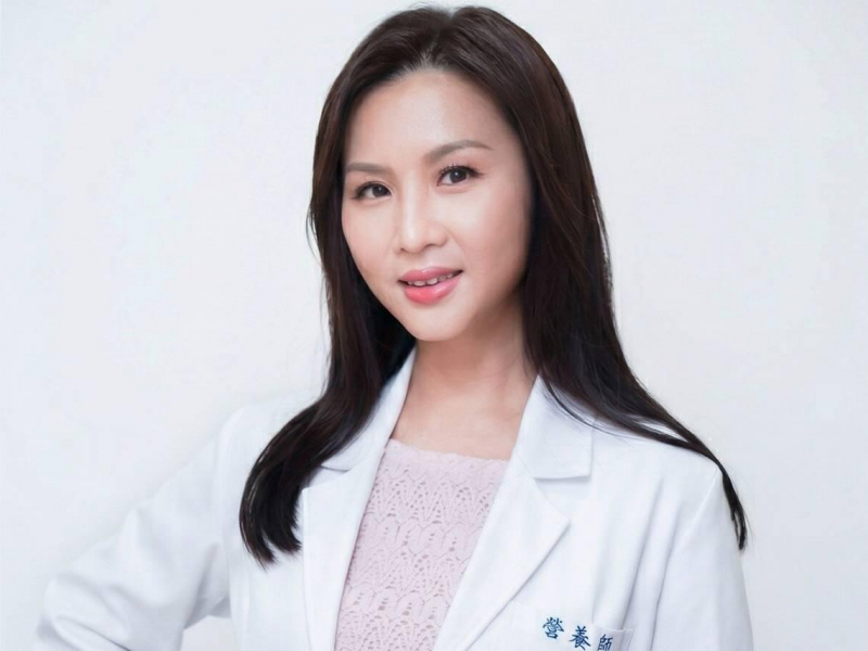 疲倦、感冒難好、變胖...40歲女以為初老竟罹癌！營養師揭「3飲食習慣」最傷身：公開14天菜單吃出抗癌體質