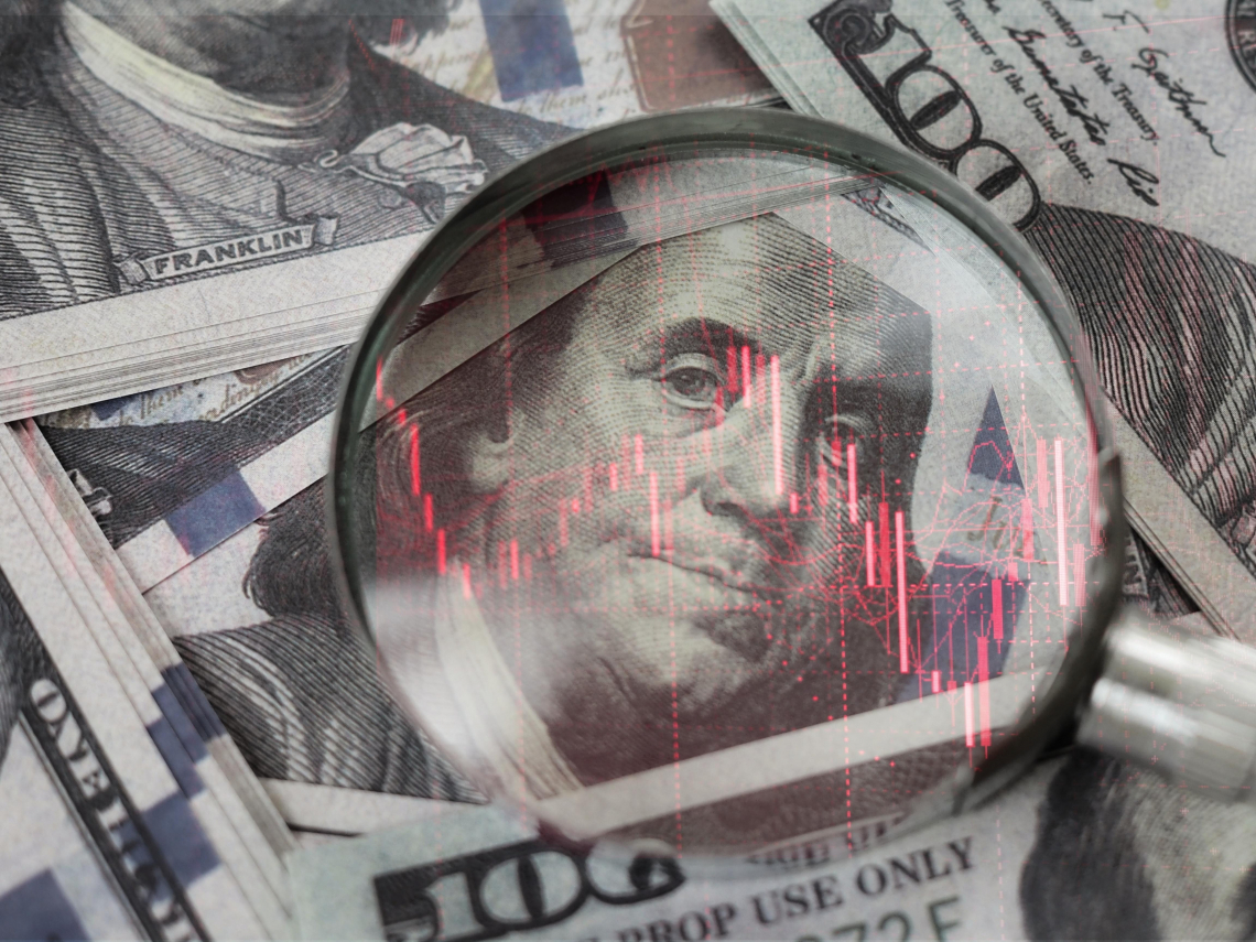 油價續飆、美股連5週下跌「4年來最慘」⋯ 以色列空襲伊朗能源設施，魯比尼：川普升高戰事機率逾5成