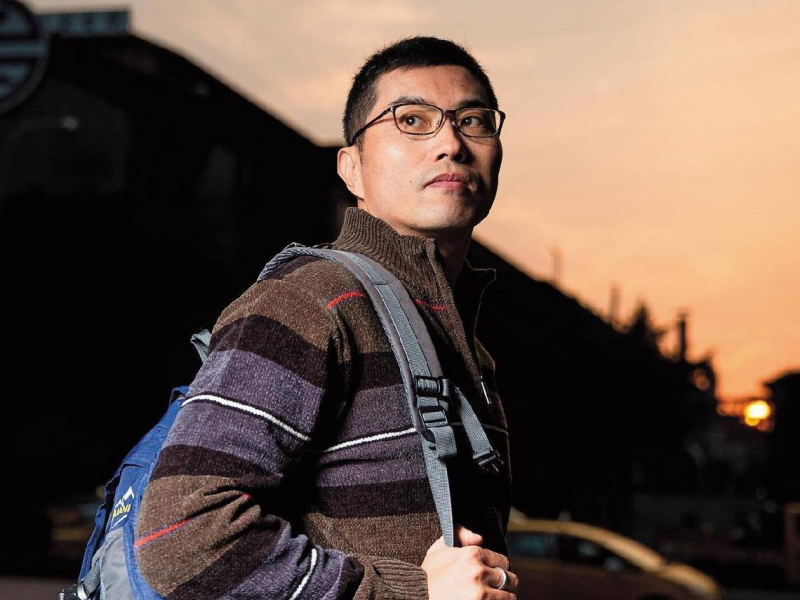 這些公司比台積電更會賺！他38歲提早退休，用6指標選股、不用天天盯盤、一年進出2次賺150%「2檔飆股曝光」