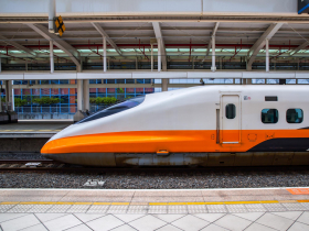 清明連假高鐵自由座擠不上去怎麼辦？LINE TODAY「新功能」看即時人潮，手機從哪看？4步驟教學