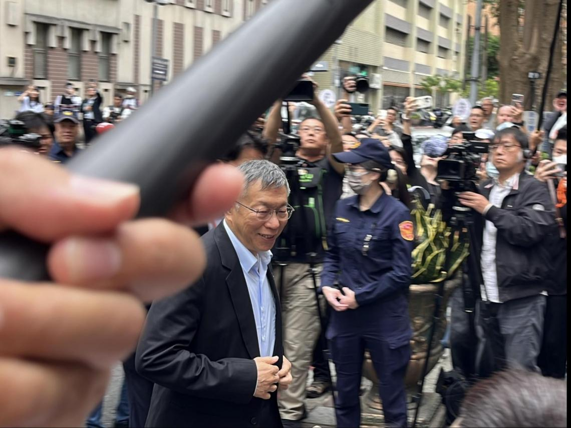 影／柯文哲11年前談政商關係：不再是蓋章拿500，而是高雅地用刀叉吃人肉！網酸預告犯：自己罵自己？