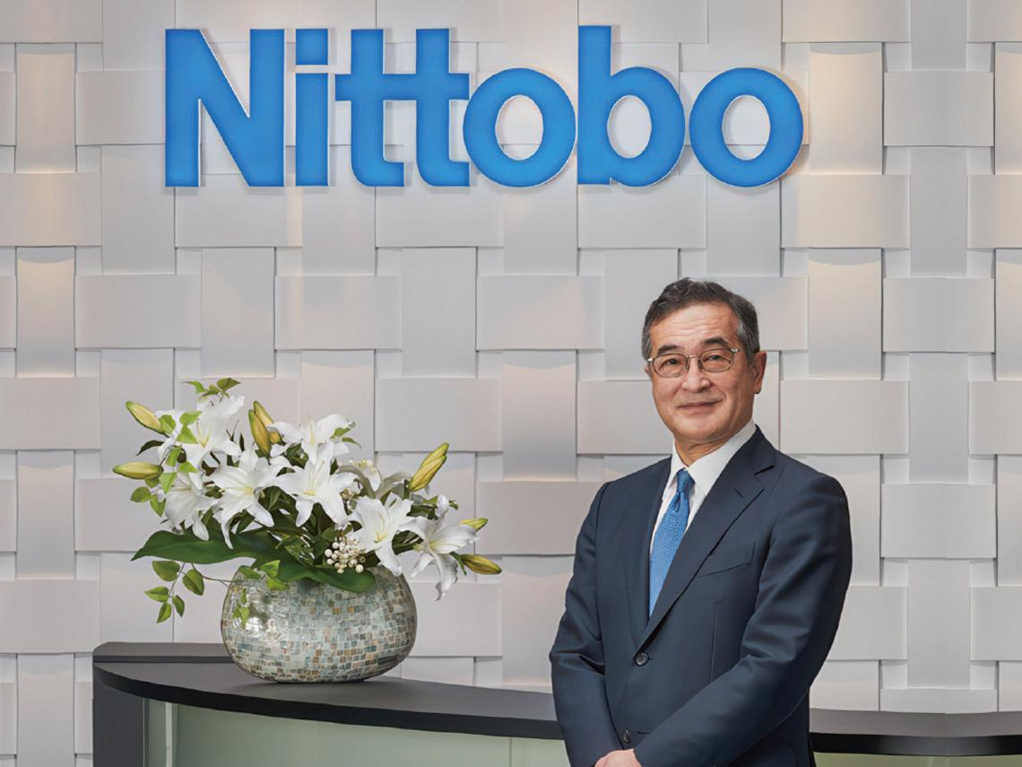 全球霸主》 日東紡憑百年累積築技術護城河  壟斷PCB基礎材料市場 玻纖布供不應求  黃仁勳親征搶料