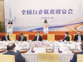 鄭麗文訪中，共軍實彈演習當迎賓禮炮？這舉動外媒喊不尋常！藍委缺席軍購預算，把國安當習近平見面禮？