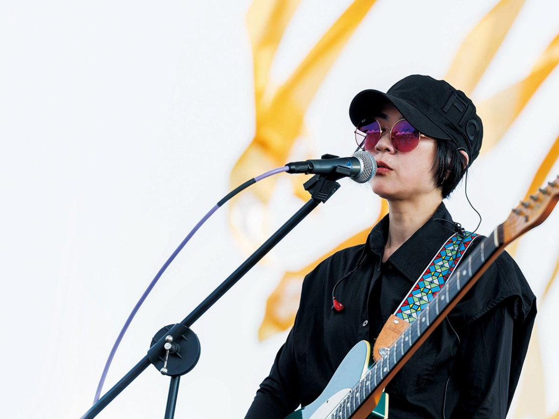 公務員下班後點燃搖滾魂  獨立樂團主唱林倩 大玩斜槓人生