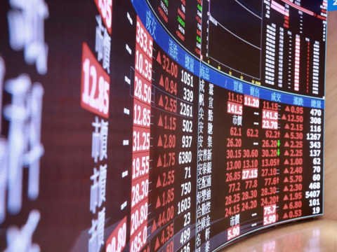 台股迎史上最旺第一季！廣達、緯創、聯強... 10檔營收高成長、本益比仍低的績優生出列