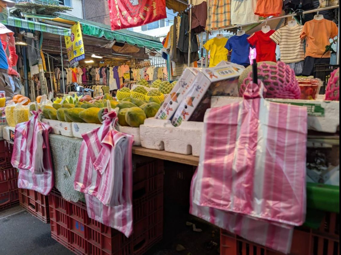 塑膠袋之亂》減塑努力恐被「擴產」抵銷！環團提5大訴求：我們還在吵塑膠袋夠不夠，韓國已在拚無塑經濟