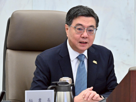 藍白提「軍警加薪」條件換總預算付委...卓榮泰應允但話未說死：3原則續檢討精進「盼軍購案快推進」