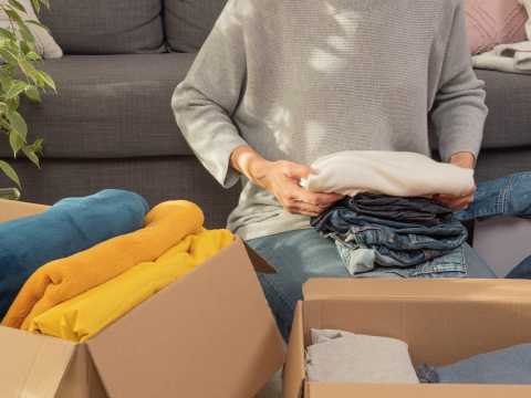 亡父是色盲，卻留下滿櫃新襯衫「各色都有」…她數到手痠才懂：真正「戒買」，是看懂自己要什麼