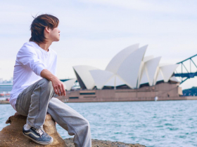 澳洲採草莓1年換1張台積電！高職夜校生10年滾出10張台積電、35歲資產2千萬，為何不買0050原因曝光