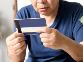 「屏東巴菲特」傳奇！300萬退休金全買18張台積電(2330)，ETF、黃金都賺錢！不懂股票鄉下人如何留下3千萬遺產？