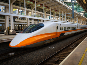 台灣高鐵再多一站！左營→屏東路線圖曝光、最快2039年通車…在地人先擔憂一件事：出門要吃土