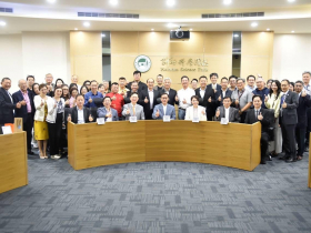 駐星代表童振源帶路衝外交，新加坡團「訪竹科、上法鼓山」：親身看見台灣經貿、科技、人文與產業的實力