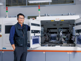 製程夥伴 八年前機器人團隊用AI練兵   迎CPO浪潮     搞定材料貼合難題  萬潤續攻設備財